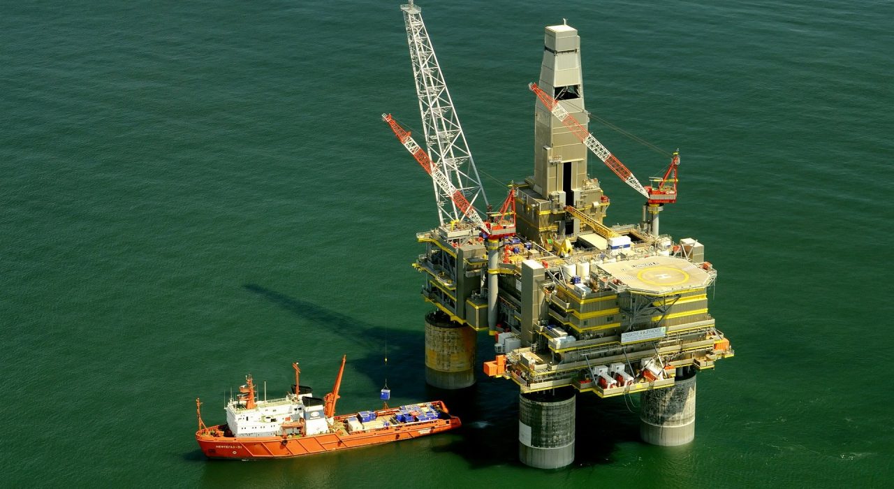 Oil rig offshore Energy